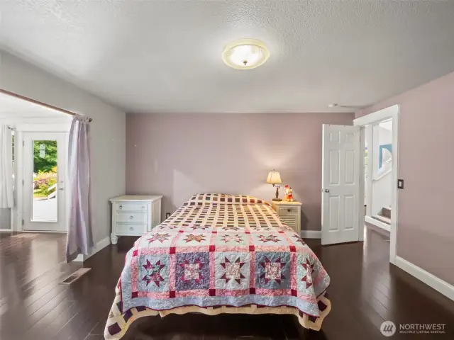 Main Floor Primary