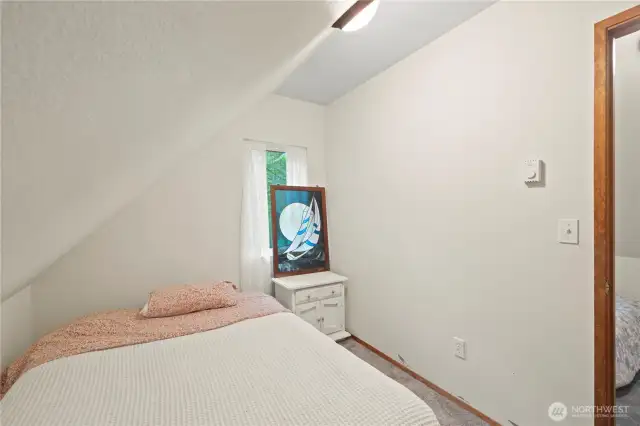Jack and Jill bedroom upstairs