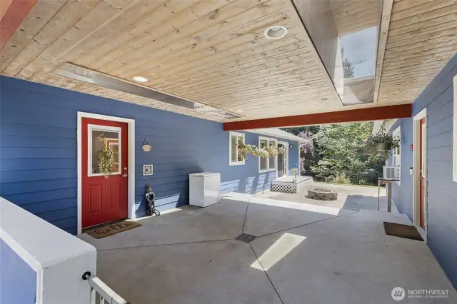 Breezeway between the two homes. Main home to the left and 2nd home to the right.
