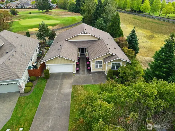 Very PRIVATE corner lot on the 7th Fairway in Jubilee 55+ community.