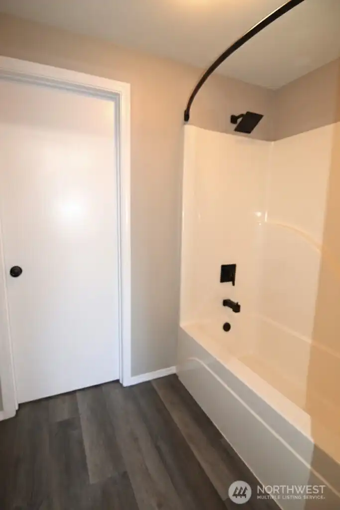 Second full bathroom - tub and shower...