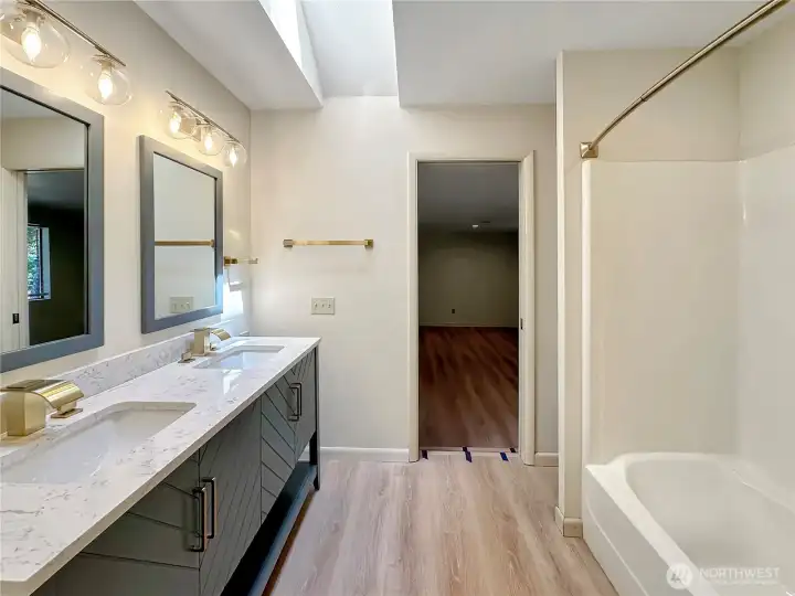 Primary Suite Bathroom