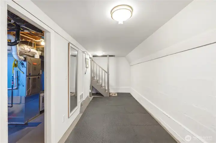 The basement offer some additional storage.