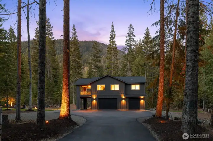 Recently asphalted and looks very fresh and pristine. Check out those mountain views!