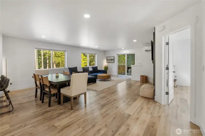 You can see the layout is spacious and allows for plenty of room for everyone.