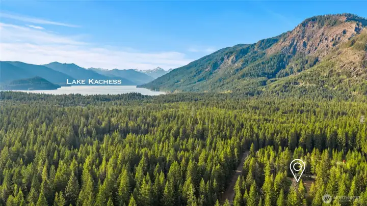 This location is great, you are only minutes from Lake Kachess and Easton like if you want to go boating or swimming. Or you can hit the trails. So much to do from this location makes is perfect.