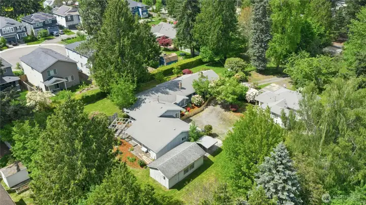 2 homes on 2 parcels in city limits