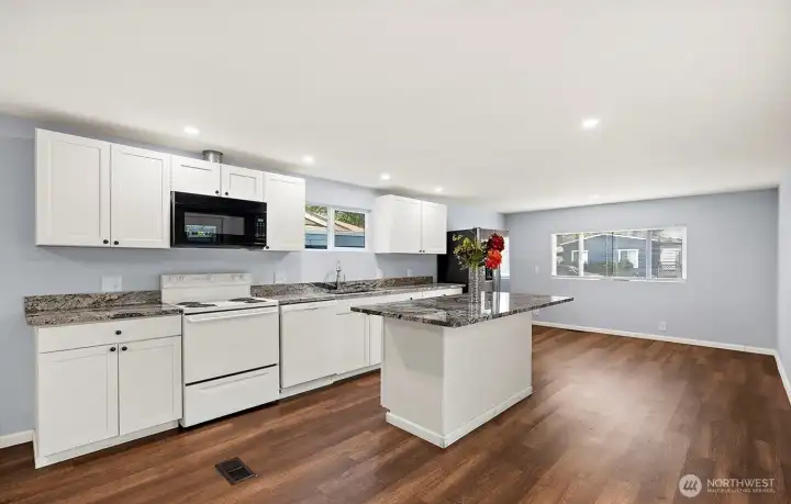Updated Dining room and kitchen with Island Updated Dining room and kitchen with Island