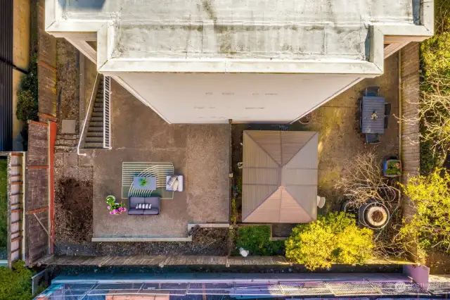 Aerial view of the patio to your left.