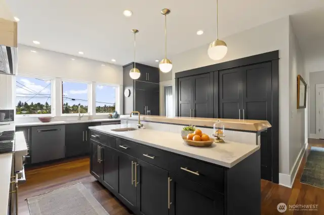 Thoughtfully laid-out for multiple chefs and ease of cooking - this space is a dream to work in!