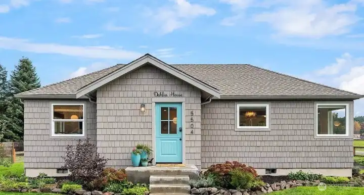Welcome to the Dahlia House!