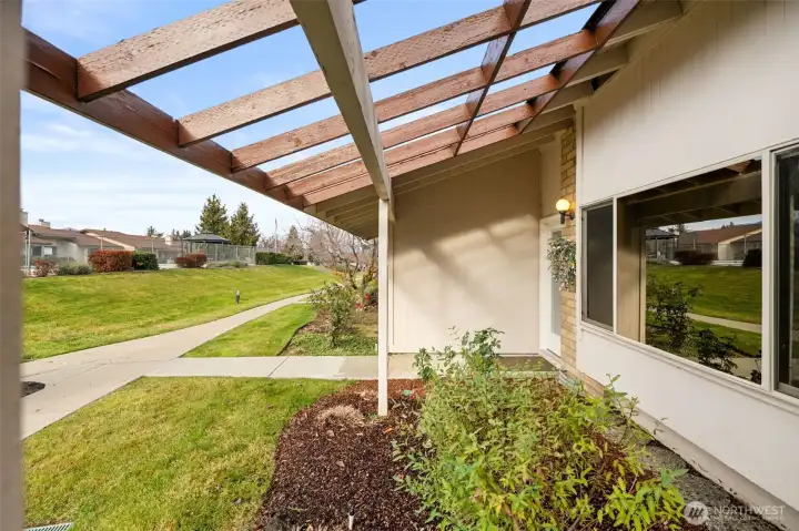 Front Entrance and common areas to the left.