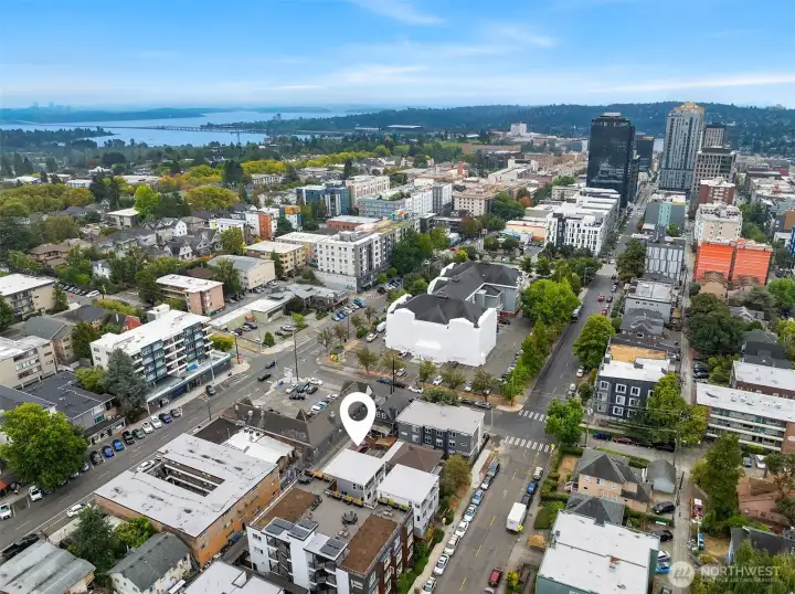 Easy transit options nearby!