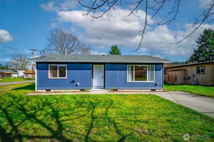 Fresh exterior paint, corner lot in town.