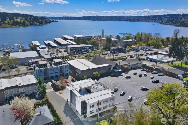 Positioned perfectly between Seattle and the Eastside at the top of Lake Washington, Kenmore is the perfect jumping off point for all your summer activities (or commutes!)