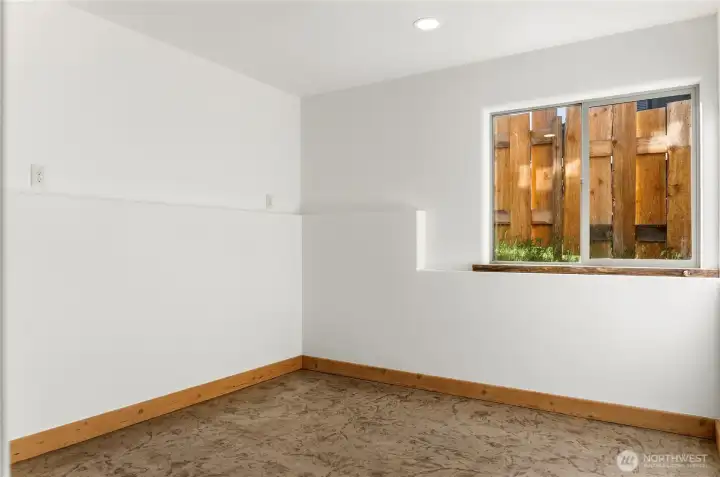 Third  bedroom radiant heat and closet