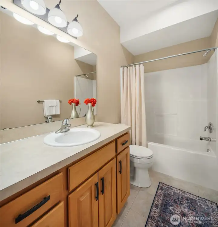 Full Bath, 1