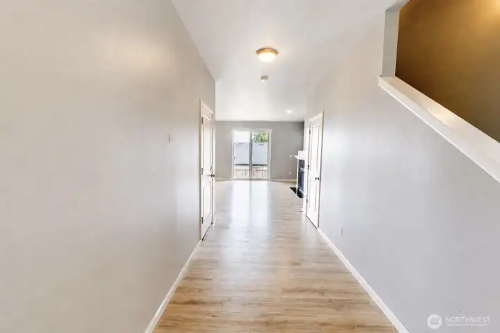 Spacious entry hall with easy access to the main living spaces.