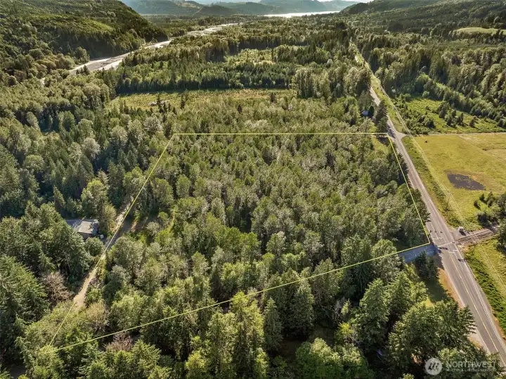 HWY 706 to the right looking back towards historic Elbe