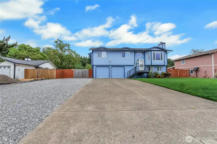 Another view showing the full driveway. Another view showing the full driveway.