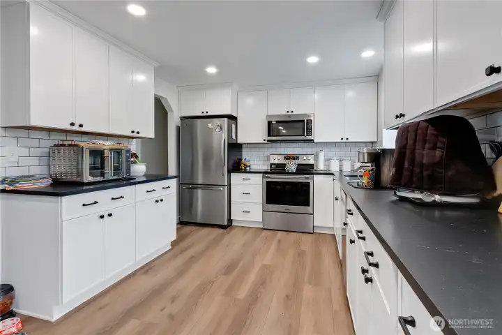 Great layout for the kitchen. Great layout for the kitchen.