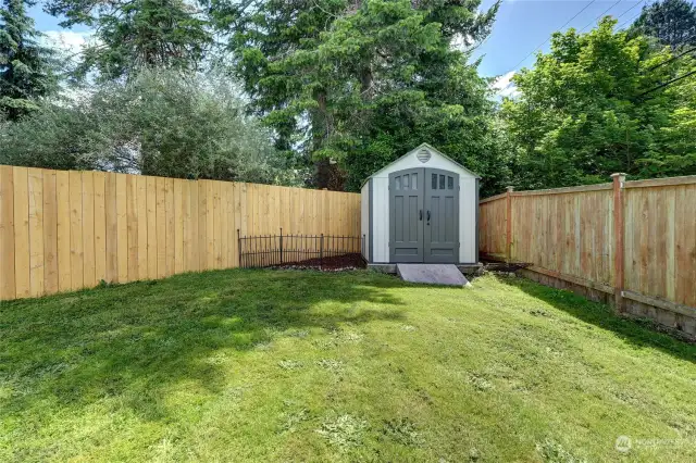 A new privacy fence was installed this year and the garden shed is great for keeping such tools available where you want to use them!