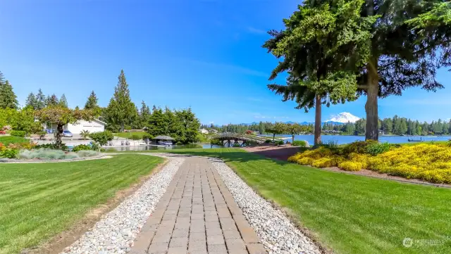 Pavers lead you to the 120 feet of no bank waterfront