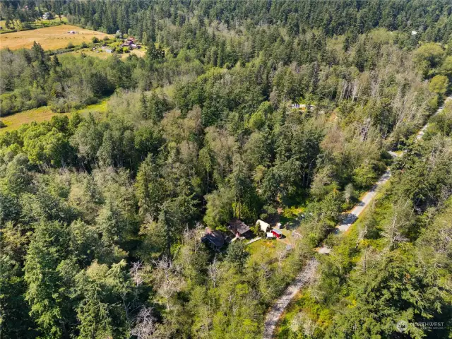 You can see the cluster of tiny buildings off Glencoe Lane.