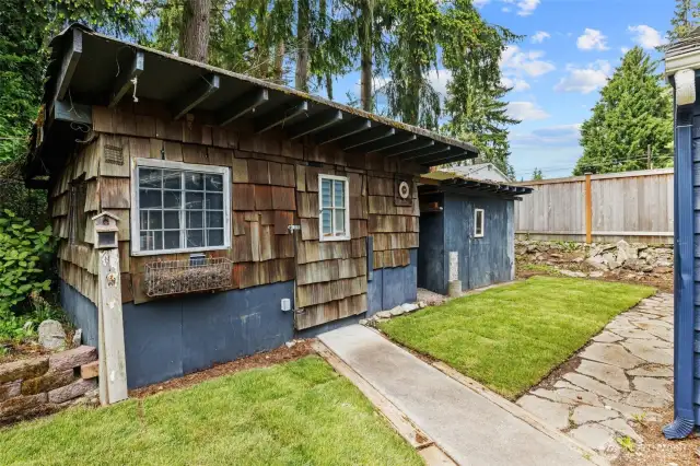 Shop with power & garden shed