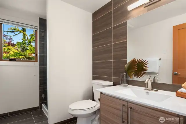 Main level bath near kitchen.