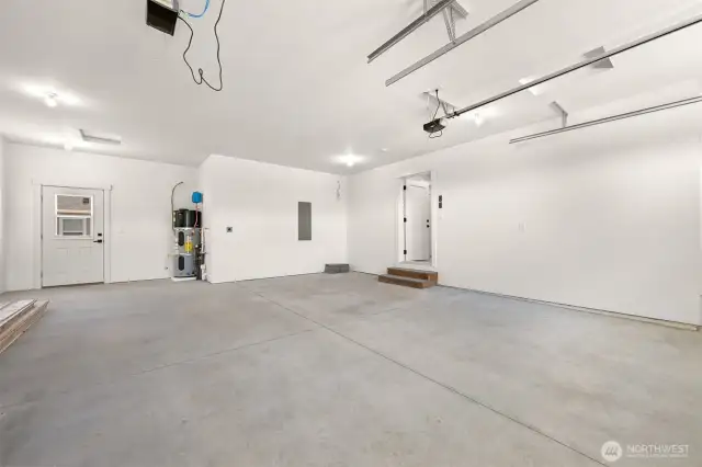 653 SF Garage