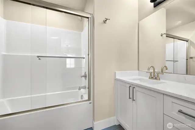 Secondary Bath Upstairs