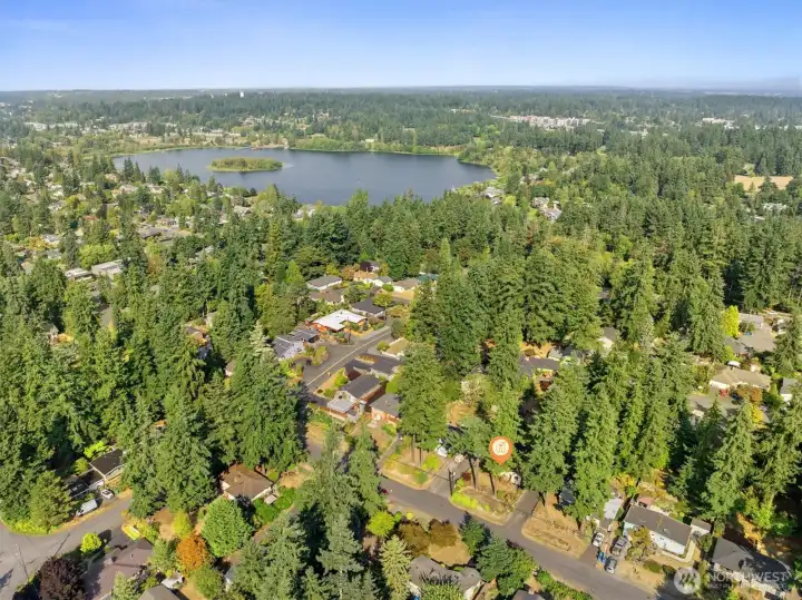 Echo Lake has a park with paved trails, picnic areas, and a playground!