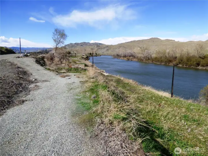 Access off of Monse River Rd