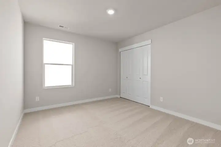 Colors and finishes may vary.