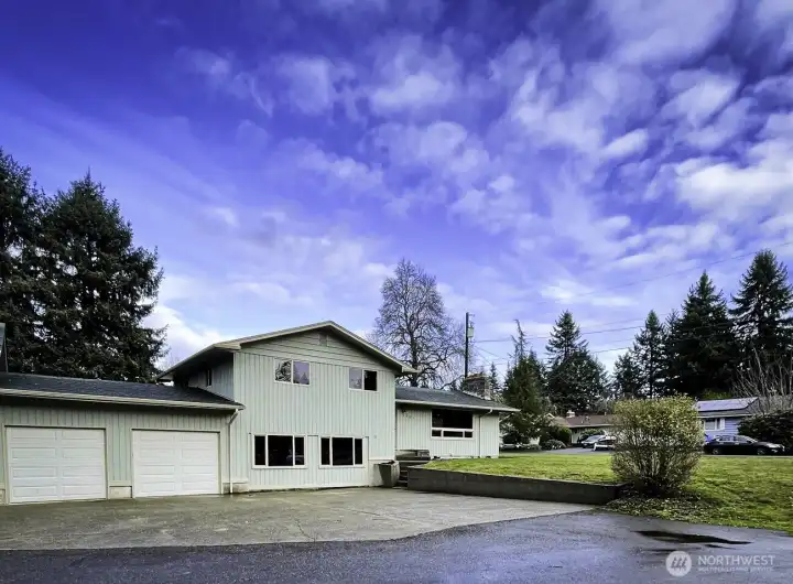 RIGHT IN THE HEART OF THE NORTHEAST OLYMPIA