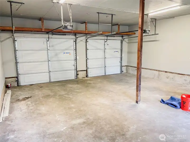 GARAGE IS HUGE!