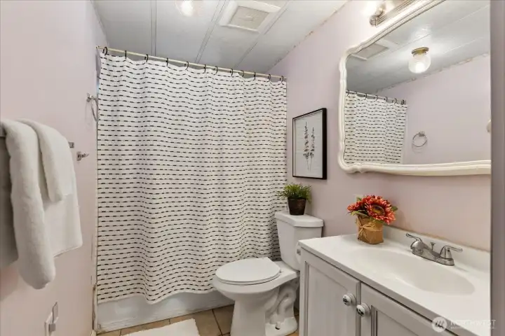 Second bathroom off of the two bedrooms.