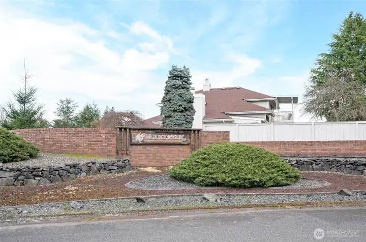 Beautiful maintained community of Woodcreek