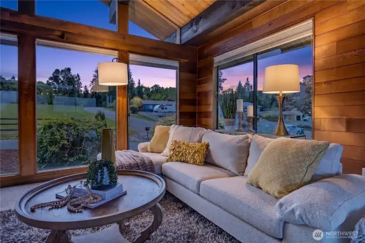 Country living at its finest—-minutes from downtown Snohomish & Everett! Country living at its finest—-minutes from downtown Snohomish & Everett!