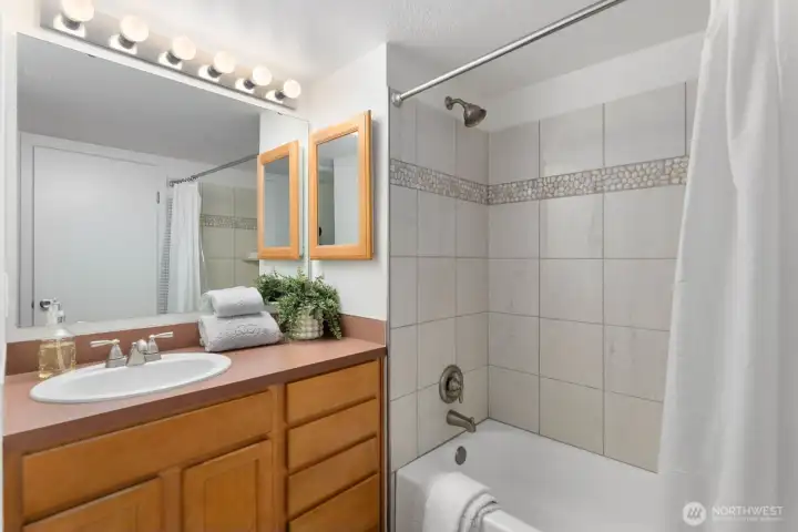 Primary bathroom with tub Primary bathroom with tub