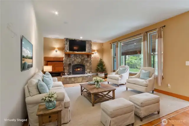 Virtually staged great room