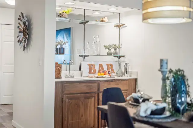 Ideal for entertaining, it’s the perfect spot to mix cocktails for guests or set up a stylish coffee station for everyday use.