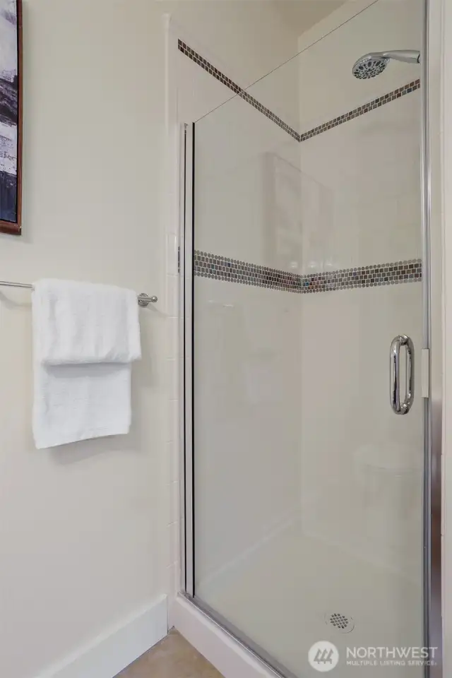 Lower level bath.