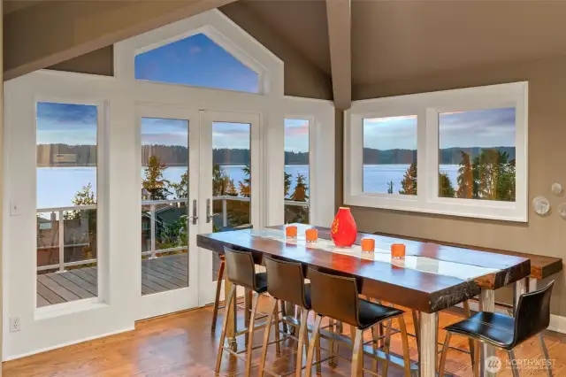 Dinning with Views