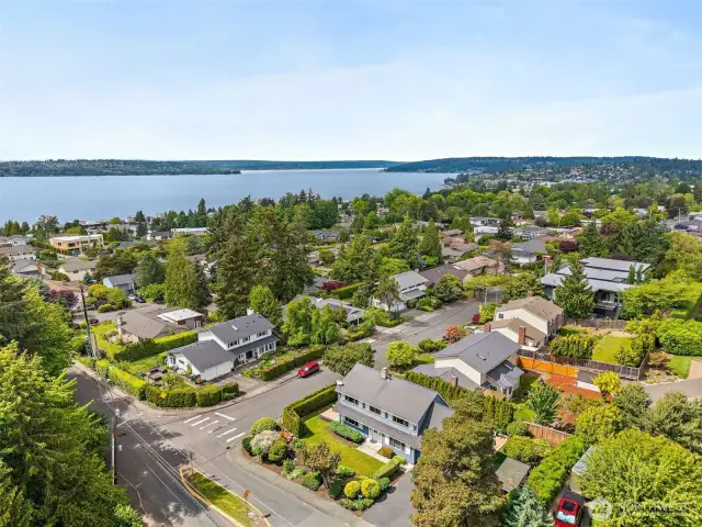 The sought-after Houghton neighborhood close to everything - water front parks, shopping, amenities, schools, Google and freeway.