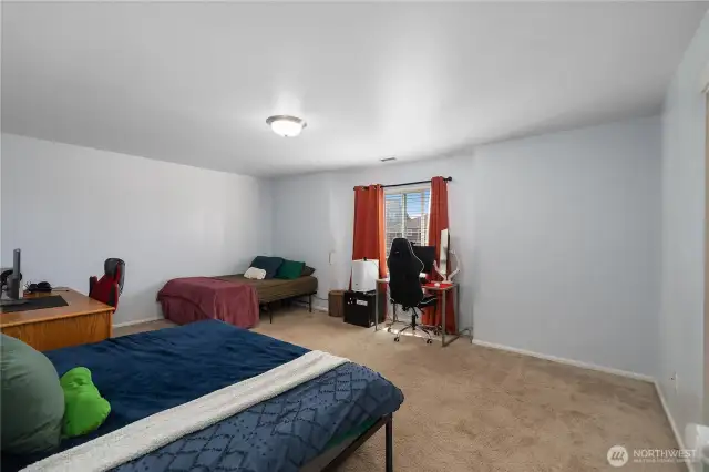 4th Large bedroom/bonus room over the garage.