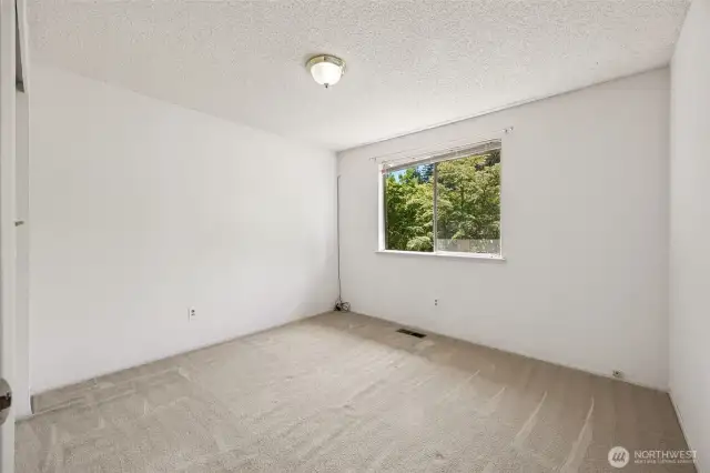 Guest bedroom #2, also upstairs.