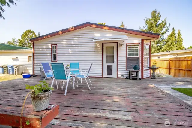 Large back patio/back deck