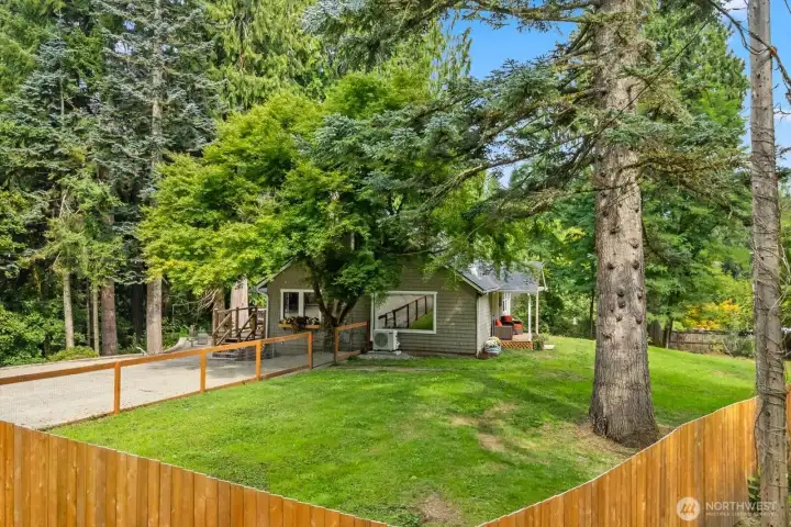 Fully fenced front yard